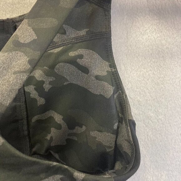 NWT Fabletics Ella High Support Zip Front Sports Bra Small S Black Gray Camo - Picture 10 of 10